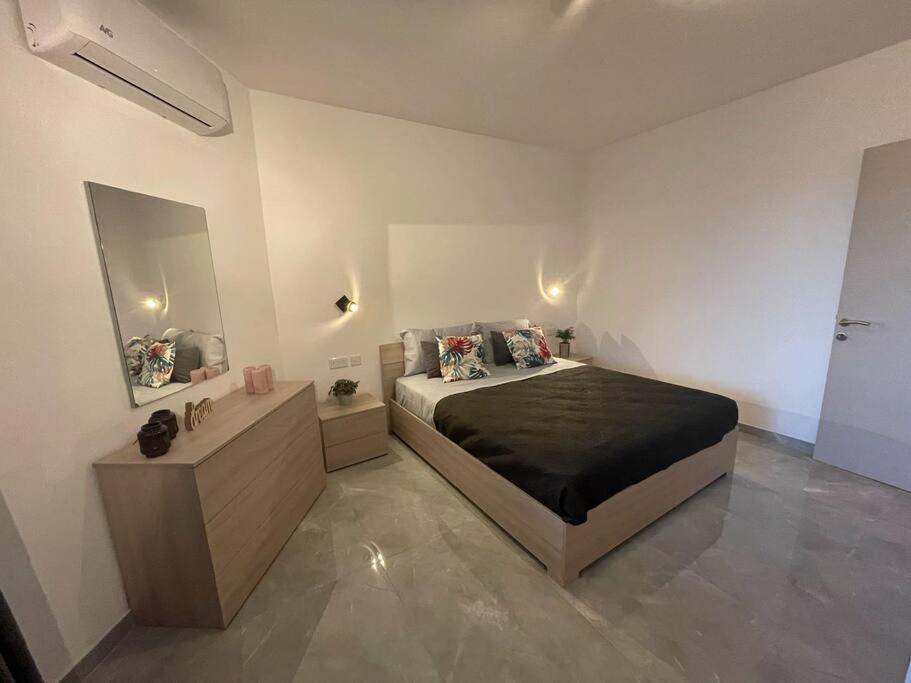 Modern 1 Bedroom Apartment 400M Away From The Sea St. Paul's Bay Esterno foto